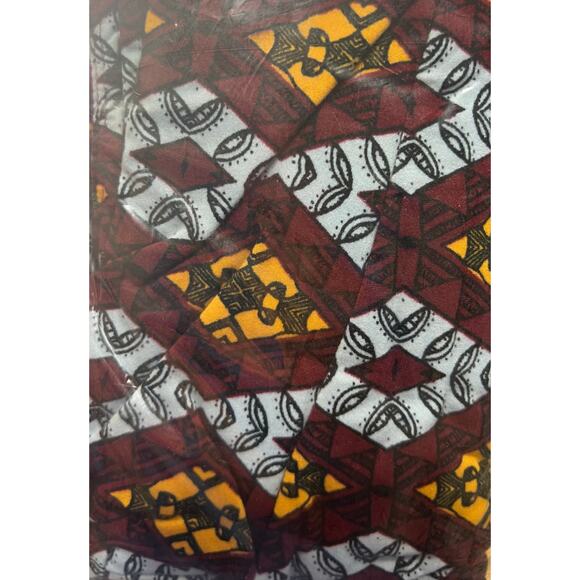 LuLaRoe Pants - TC LuLaRoe leggings. Fits sizes 10/12-18/20